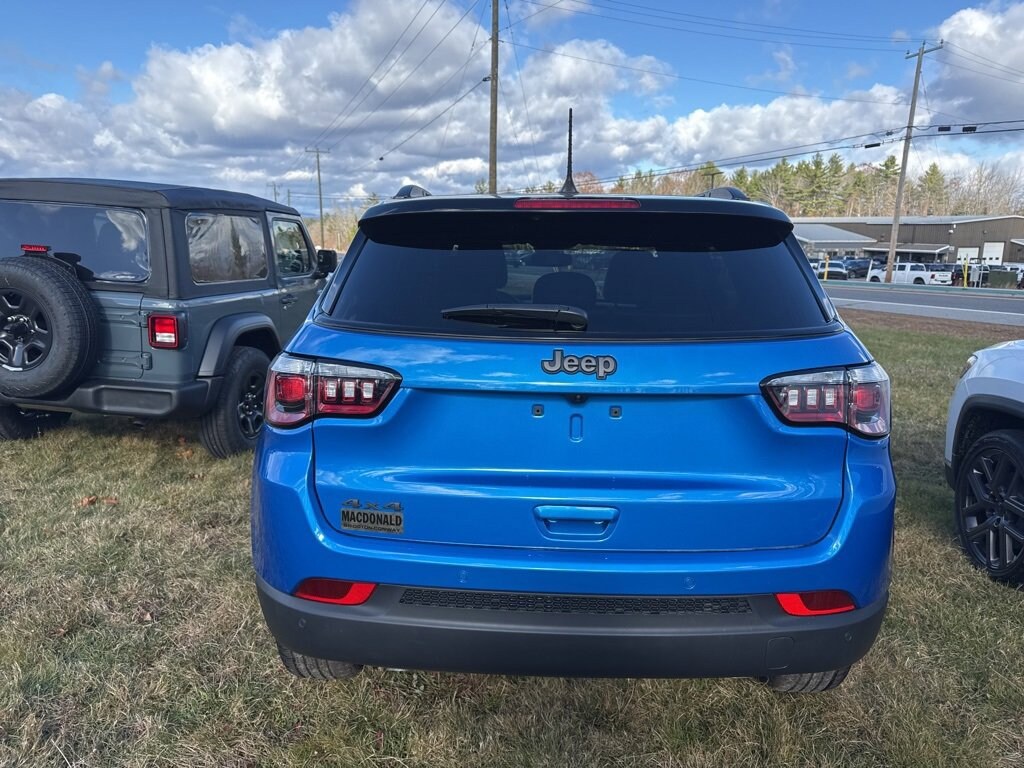 New 2026 Jeep Compass LIMITED ALTITUDE 4X4 Sport Utility