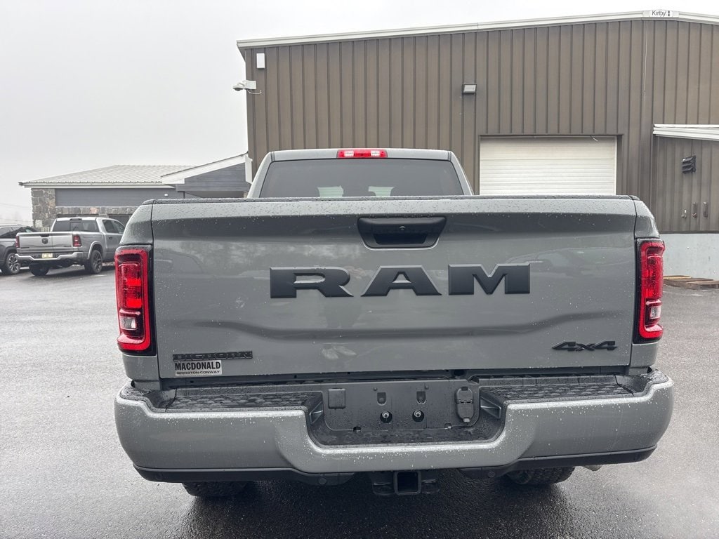 New 2026 Ram 2500 BIG HORN CREW CAB 4X4 6'4 BOX Pickup