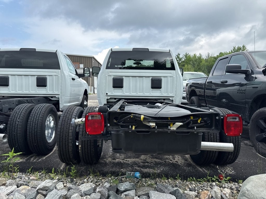 New 2024 Ram 3500 Chassis Cab 3500 TRADESMAN CHASSIS REGULAR CAB 4X4 60' CA Pickup