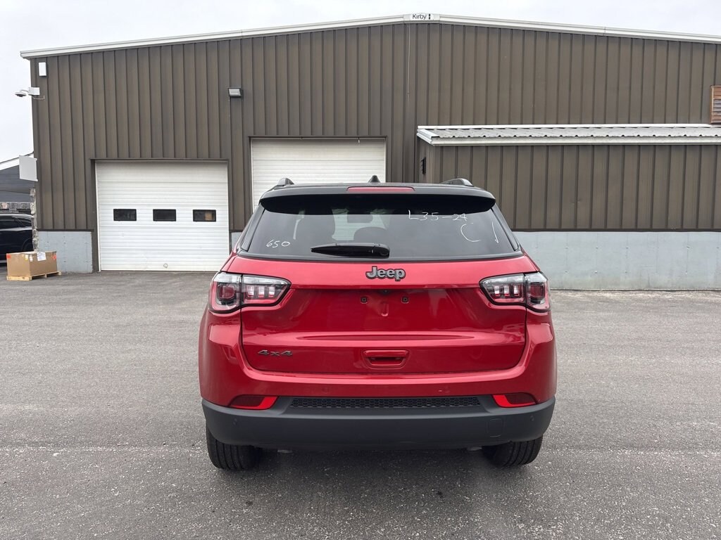 New 2026 Jeep Compass LIMITED ALTITUDE 4X4 Sport Utility