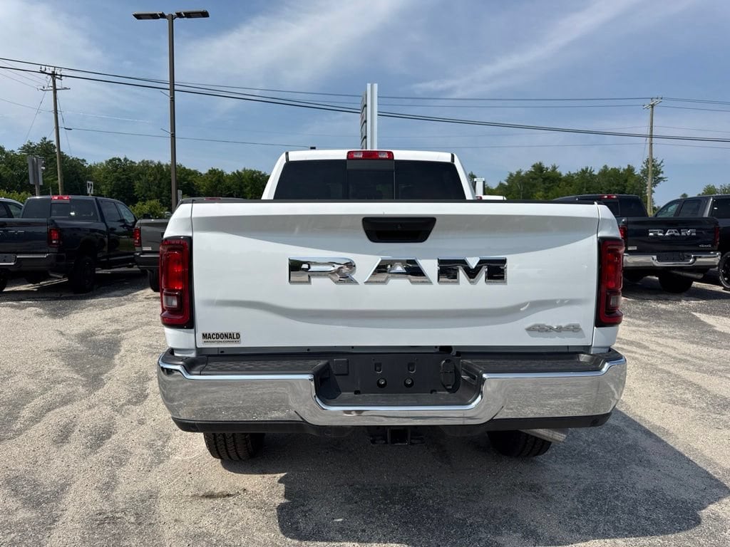 New 2026 Ram 2500 TRADESMAN CREW CAB 4X4 6'4 BOX Pickup
