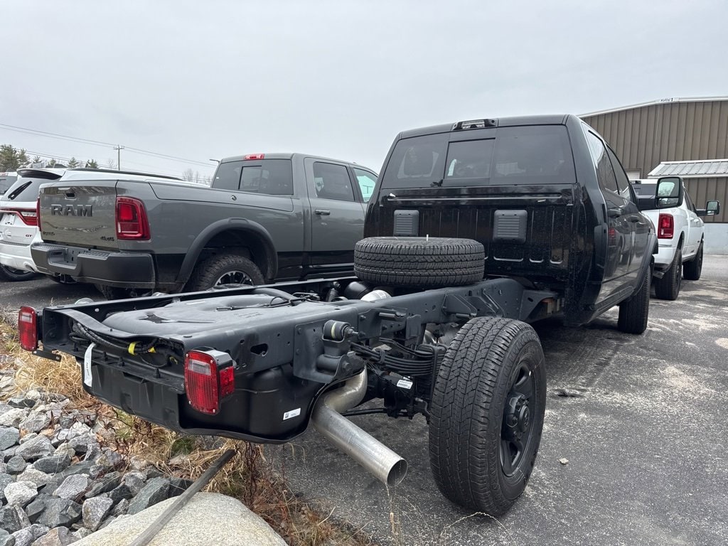 New 2026 Ram 3500 Chassis Cab 3500 TRADESMAN CREW CAB CHASSIS 4X4 60' CA Pickup