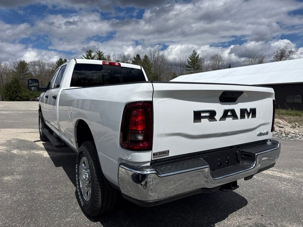 New 2026 Ram 2500 TRADESMAN CREW CAB 4X4 8' BOX Pickup