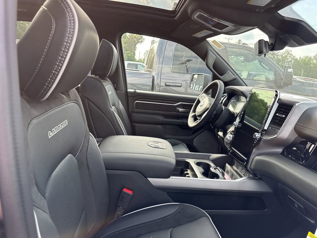 2026 RAM 1500 Laramie - Photo 10