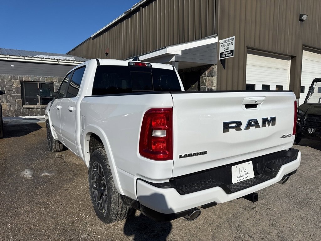 New 2026 Ram 1500 LARAMIE CREW CAB 4X4 5'7 BOX Pickup