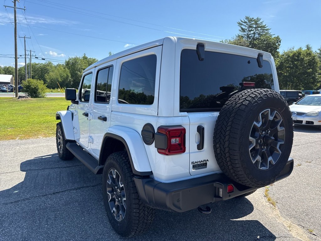 2025 Jeep Wrangler Sahara photo 3