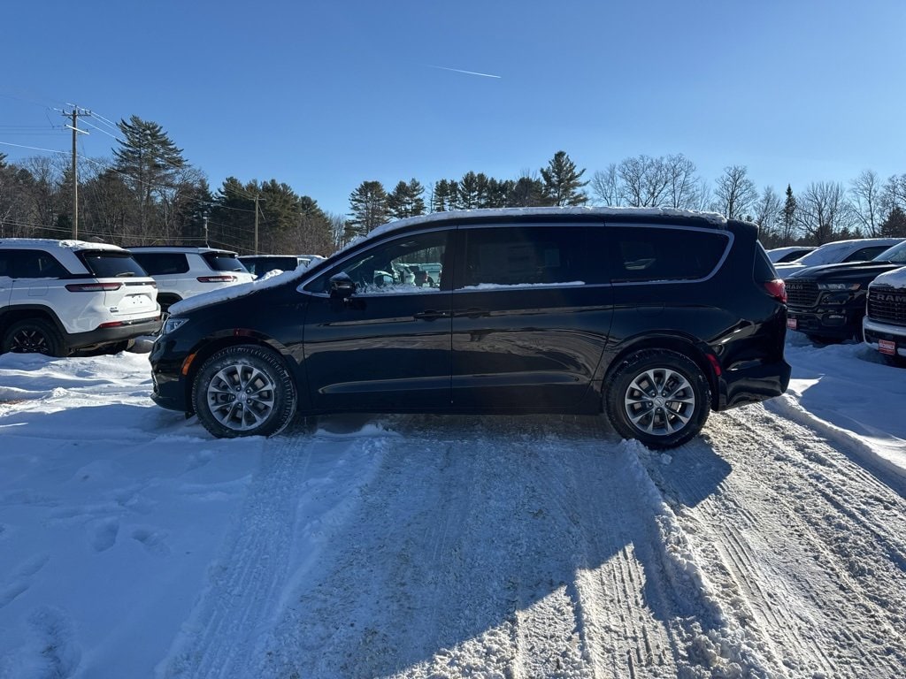 New 2026 Chrysler Pacifica SELECT AWD Passenger Van