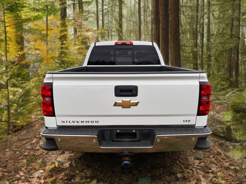 2015 Chevrolet Silverado 1500 LTZ photo 4