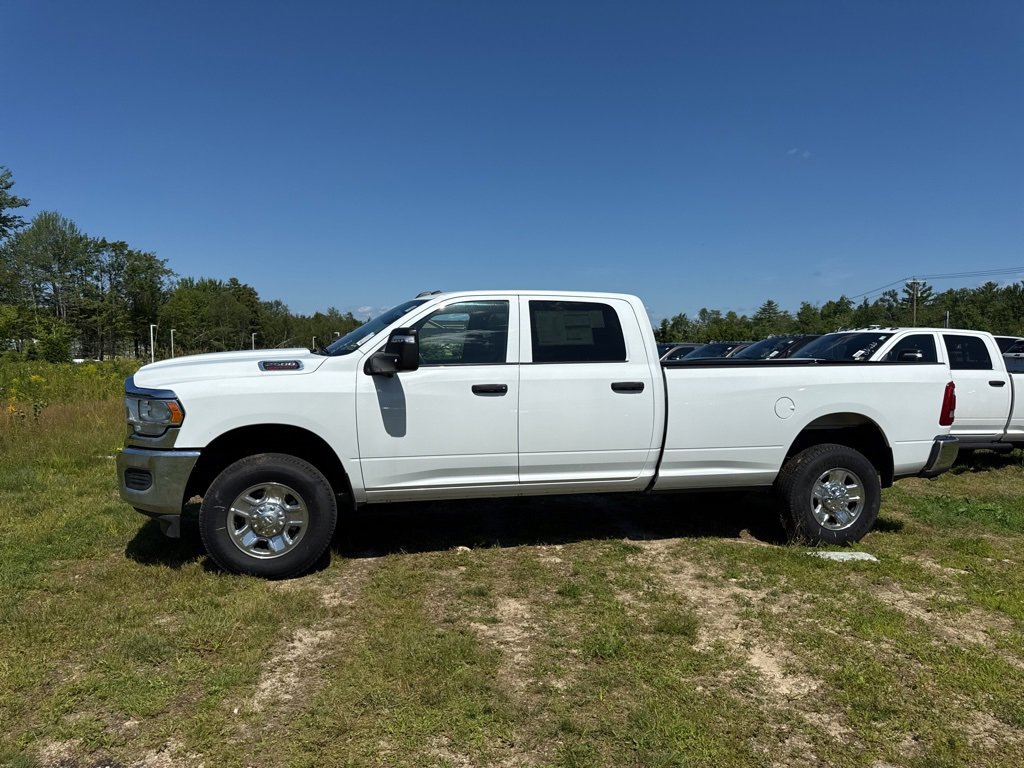2024 Ram 2500 Tradesman photo 2