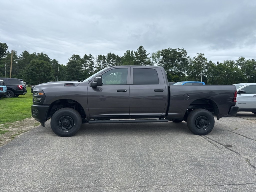 2025 Ram 2500 Tradesman photo 2