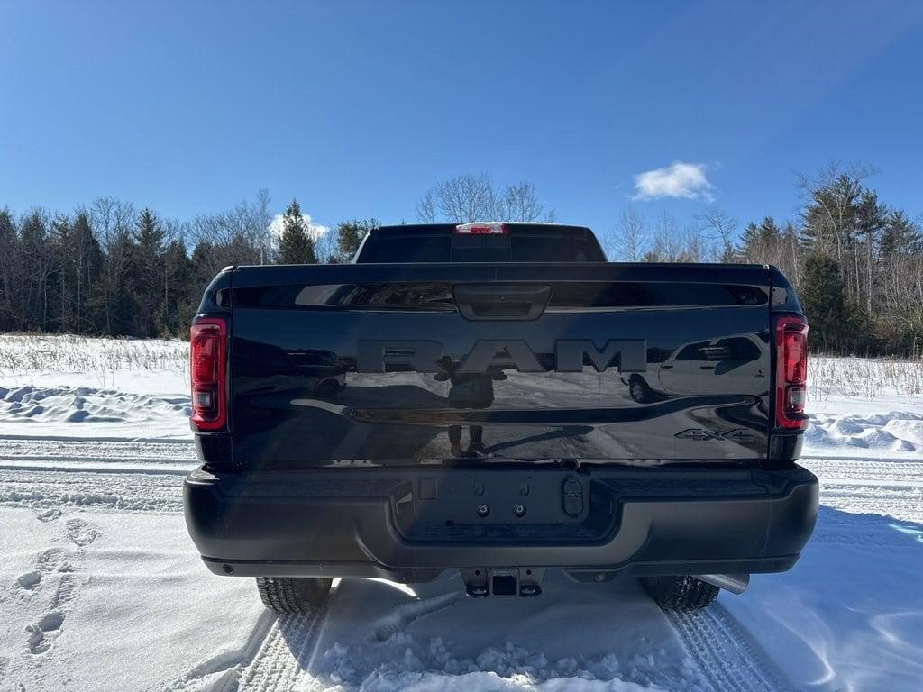 New 2026 Ram 2500 TRADESMAN CREW CAB 4X4 6'4 BOX Pickup