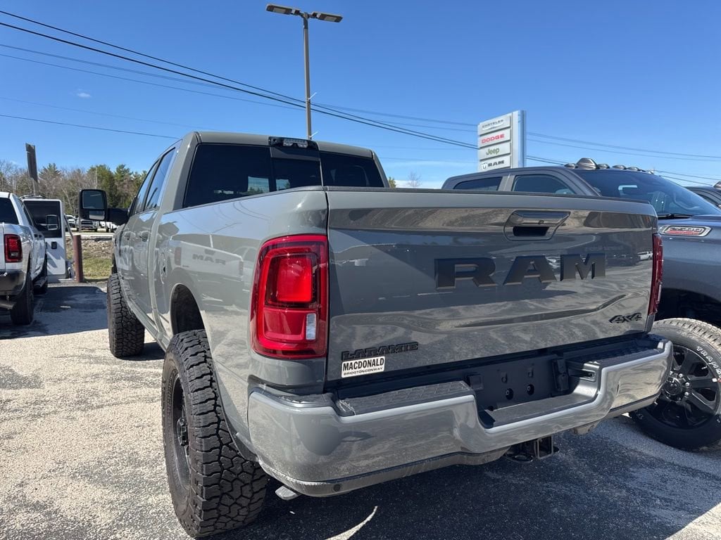 New 2026 Ram 2500 LARAMIE CREW CAB 4X4 6'4 BOX Pickup