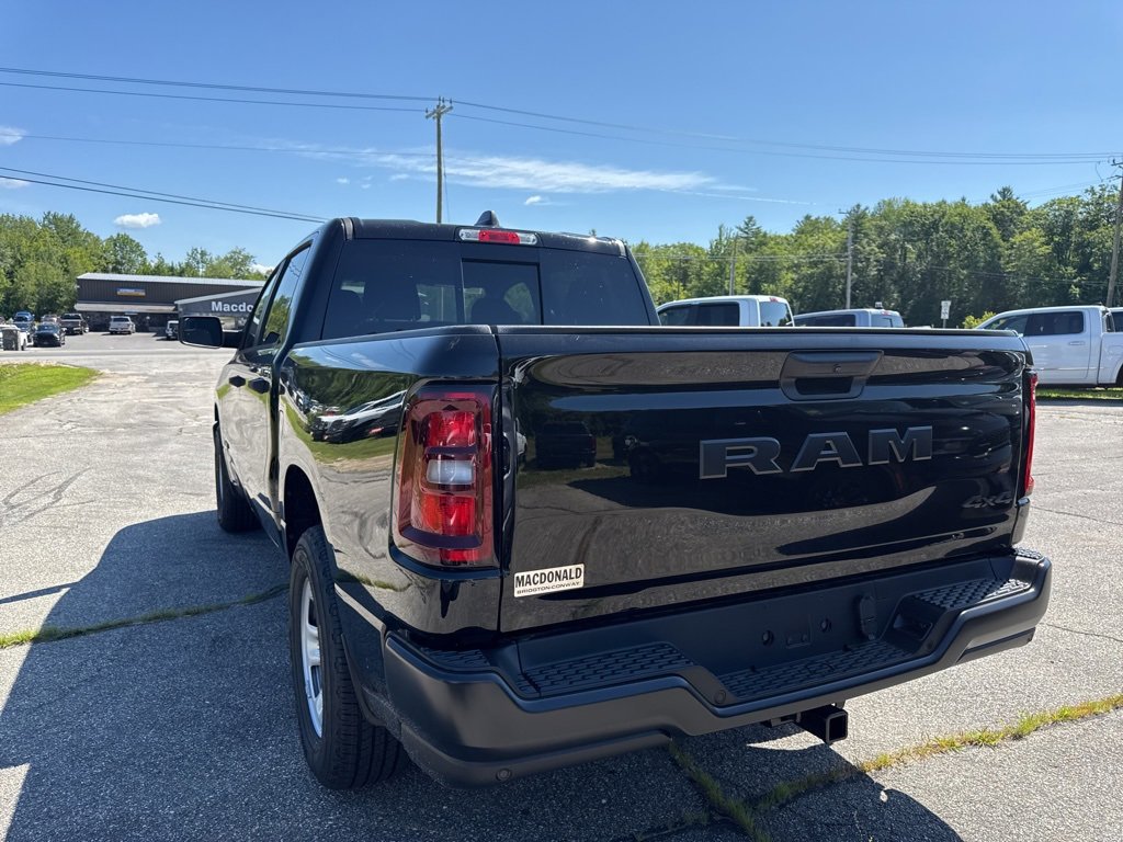 2025 Ram 1500 Tradesman photo 3