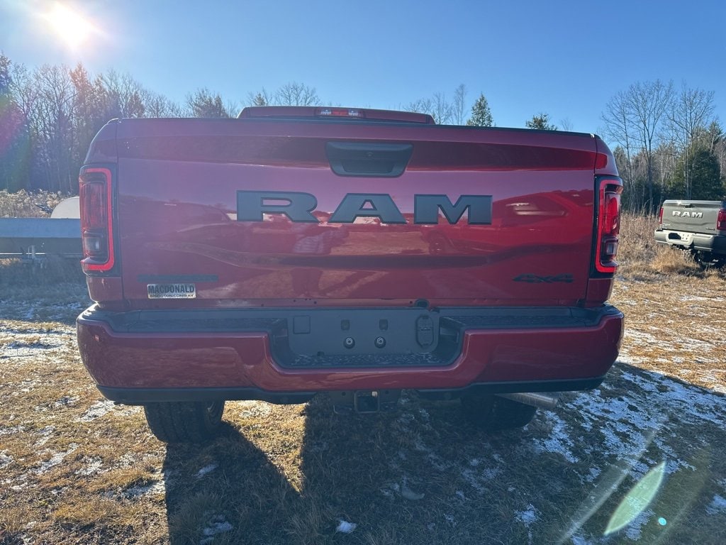New 2026 Ram 2500 BIG HORN CREW CAB 4X4 6'4 BOX Pickup
