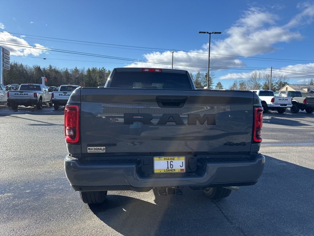 New 2026 Ram 2500 BIG HORN CREW CAB 4X4 6'4 BOX Pickup