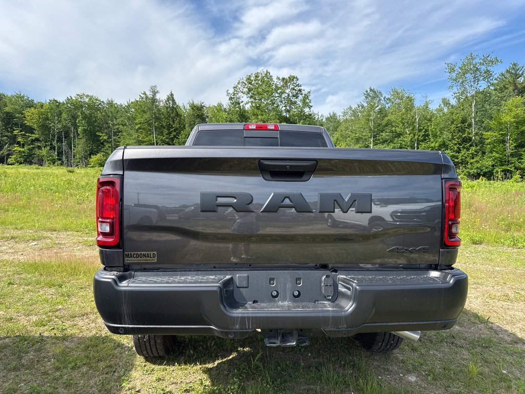 2025 Ram 2500 Tradesman photo 4
