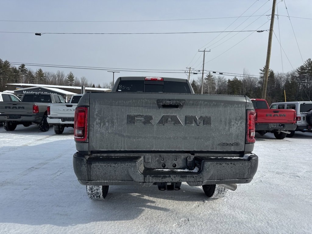 New 2026 Ram 2500 TRADESMAN CREW CAB 4X4 6'4 BOX Pickup