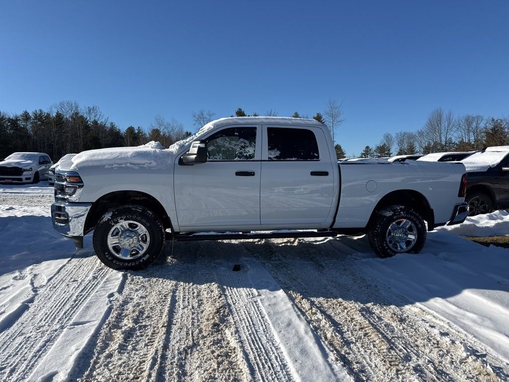 New 2026 Ram 3500 TRADESMAN CREW CAB 4X4 6'4 BOX Pickup