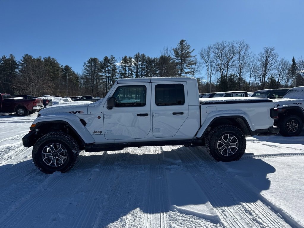 New 2026 Jeep Gladiator MOJAVE X 4X4 Pickup