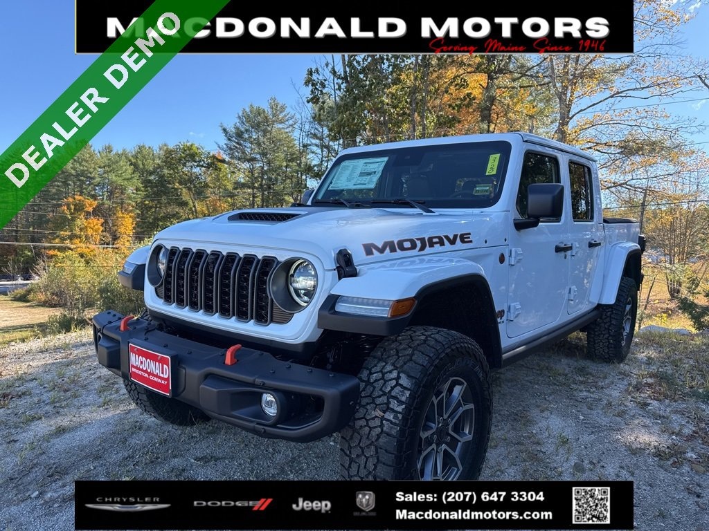 New 2025 Jeep Gladiator MOJAVE X 4X4 Pickup