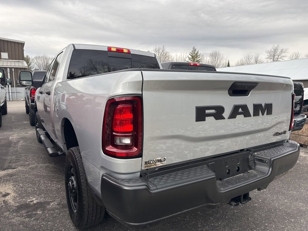 New 2026 Ram 2500 TRADESMAN CREW CAB 4X4 6'4 BOX Pickup