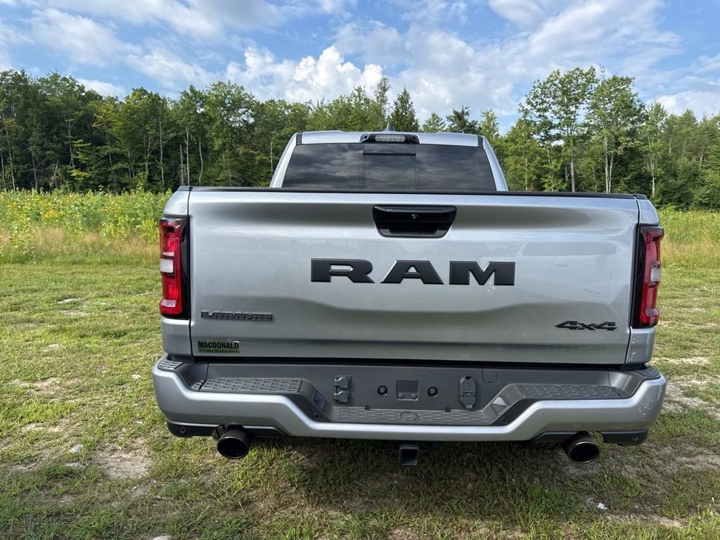 New 2026 Ram 1500 LARAMIE CREW CAB 4X4 5'7 BOX Pickup