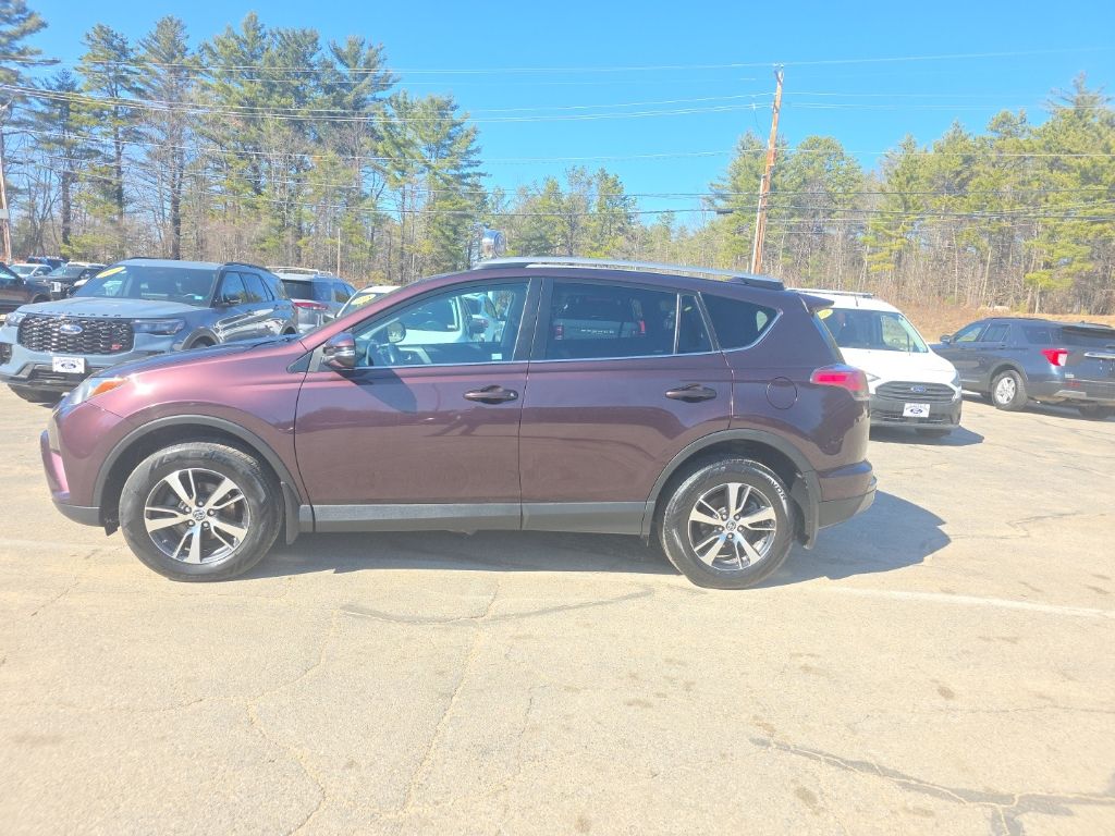 2017 Toyota RAV4 XLE photo 2