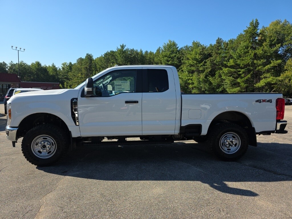 2026 Ford F-250 XL photo 2