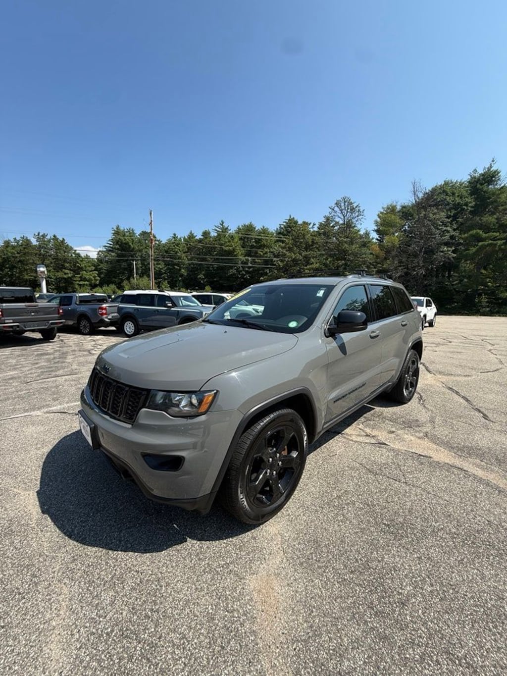 Used 2020 Jeep Grand Cherokee Laredo SUV