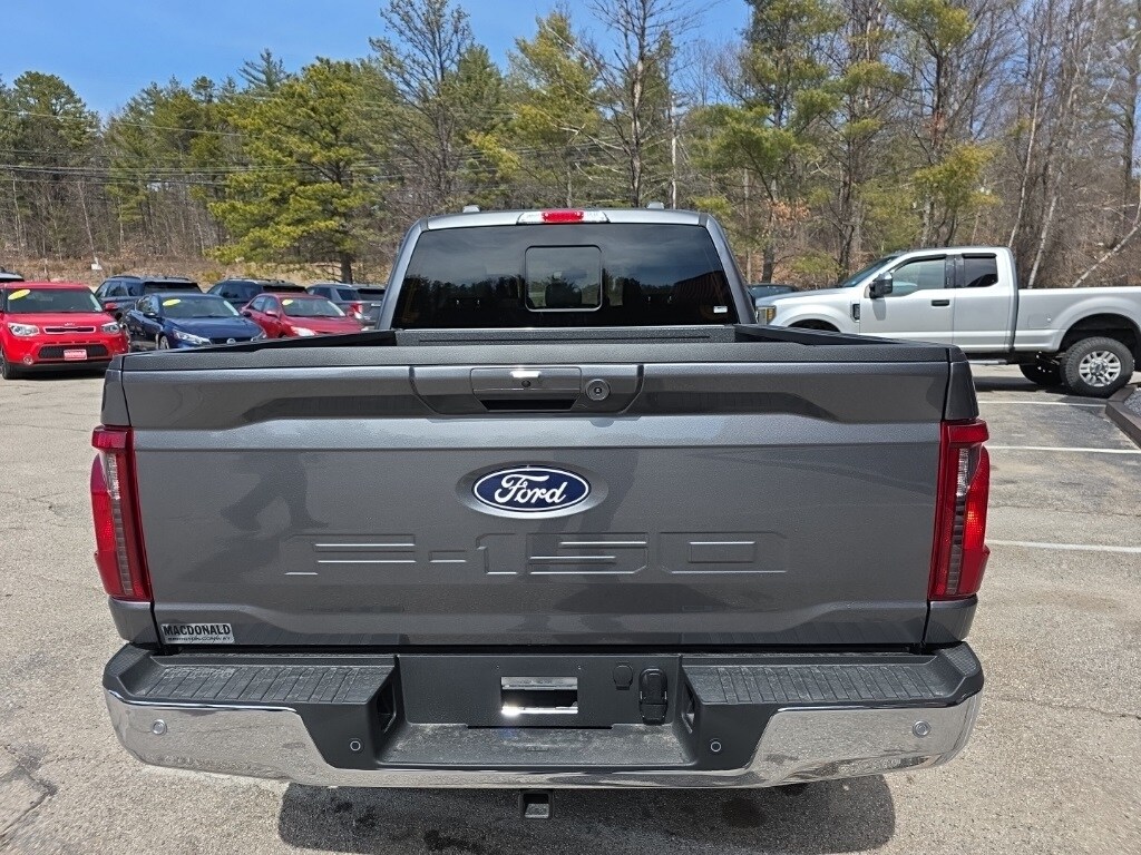 2025 Ford F-150 XLT photo 3