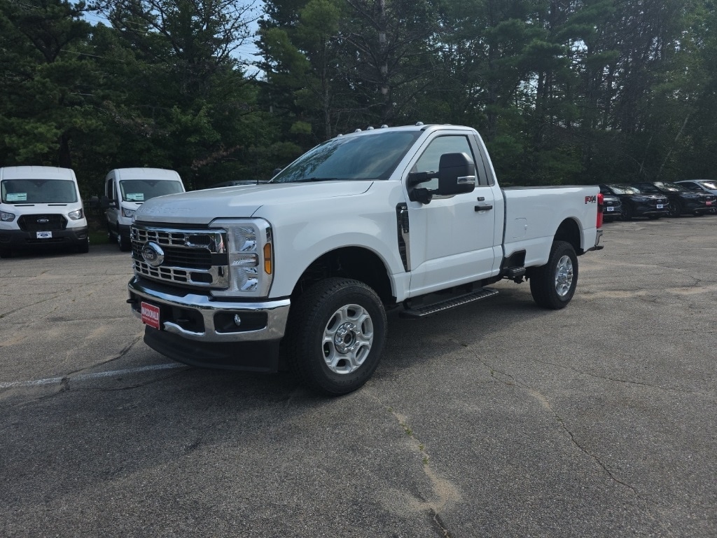 2025 Ford Super Duty F-350 XLT