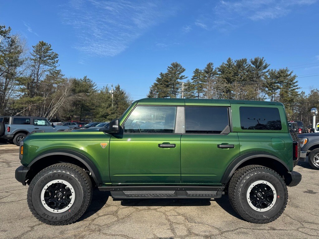 2025 Ford Bronco Badlands photo 2