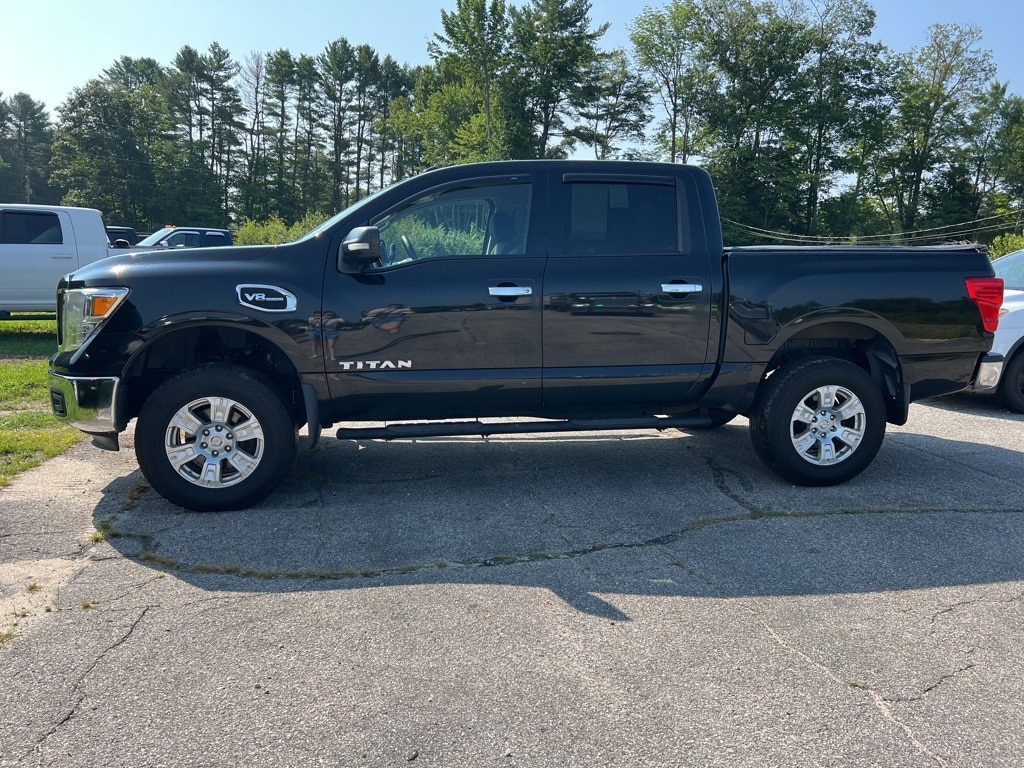 Used 2017 Nissan Titan SV with VIN 1N6AA1EJ4HN510260 for sale in Center Conway, NH