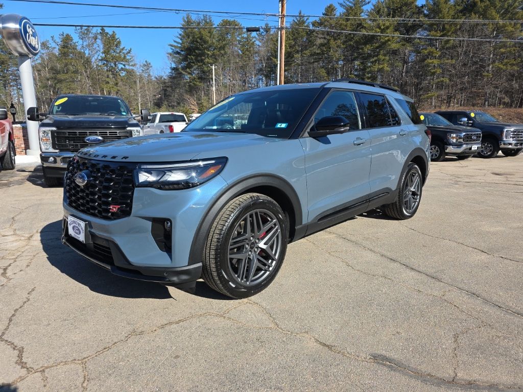 2025 Ford Explorer SUV 