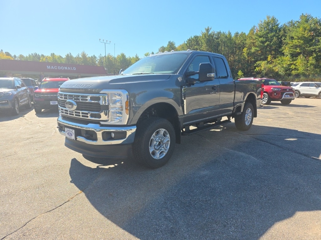 2026 Ford F-250 Super Duty XLT's photo