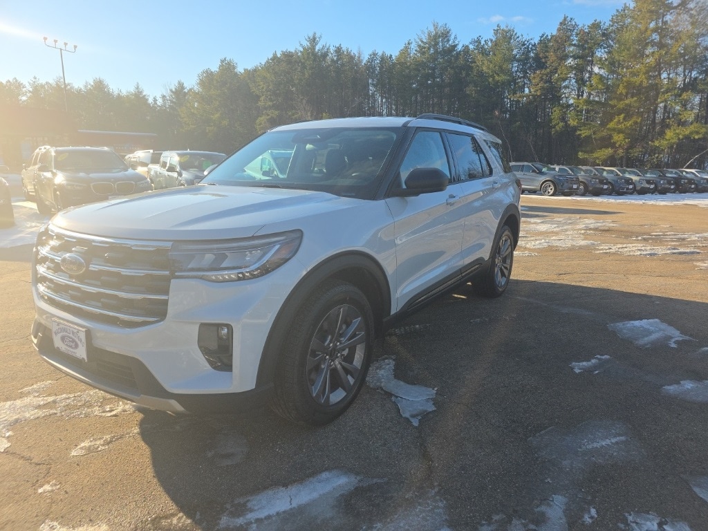 2026 Ford Explorer photo 2