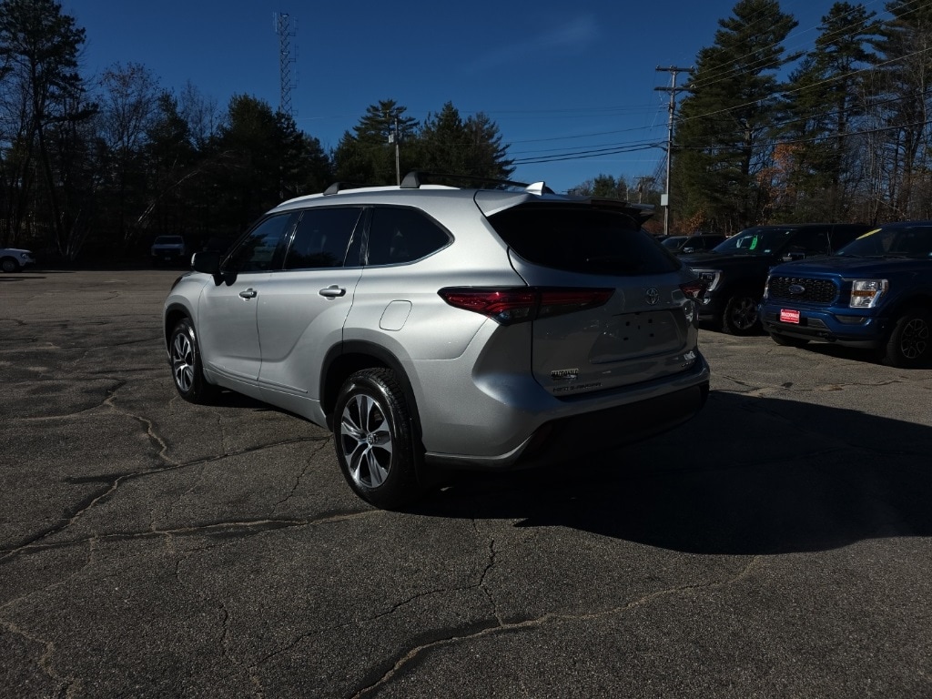 Used 2022 Toyota Highlander XLE SUV