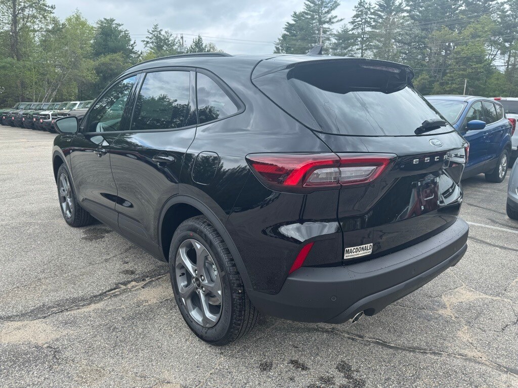 2025 Ford Escape ST-Line photo 3