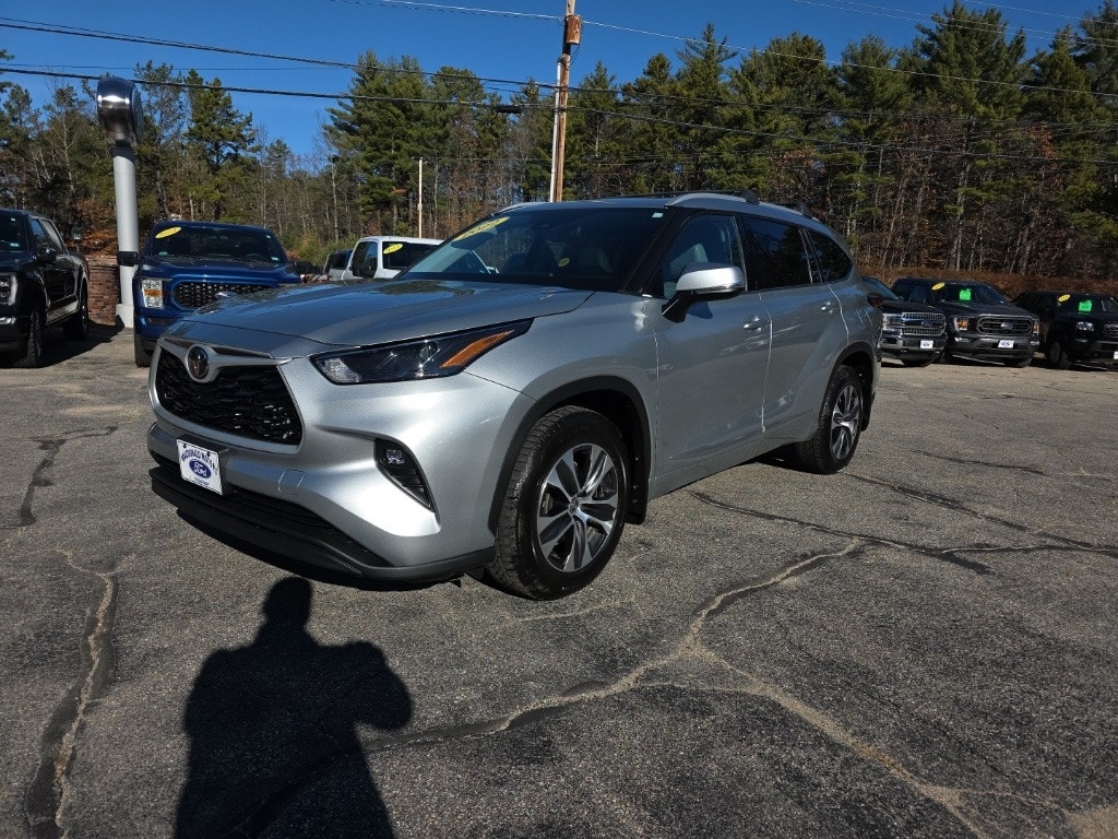 2022 Toyota Highlander XLE's photo