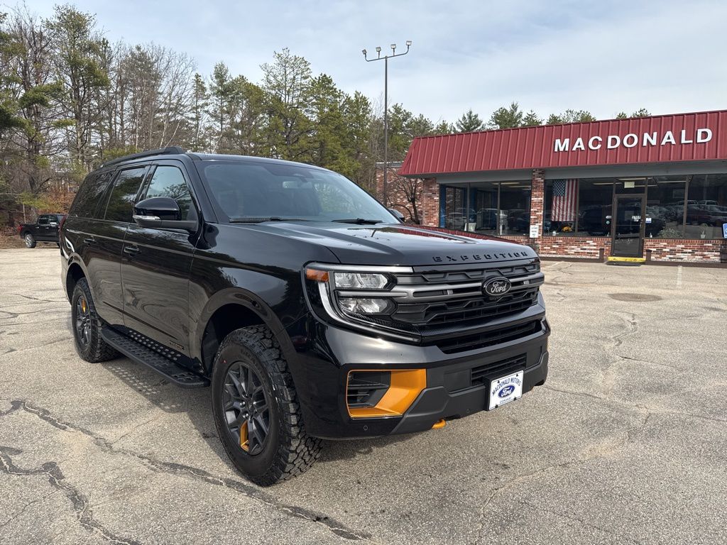 Agate Black Metallic 2026 Ford Expedition Tremor 4WD SUV / Crossover Four-Wheel Drive Automatic