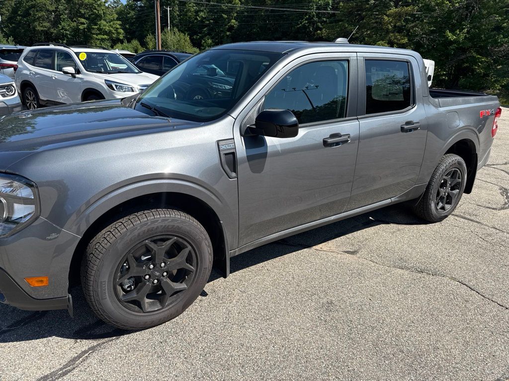 2025 Ford Maverick XLT - Photo 9