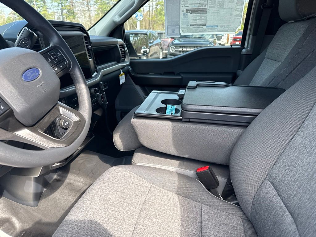 2025 Ford F-150 XL - Photo 12