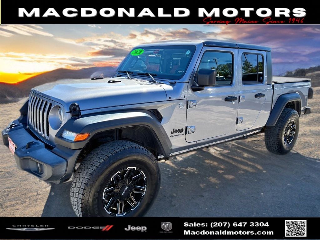 2020 Jeep Gladiator Sport S's photo