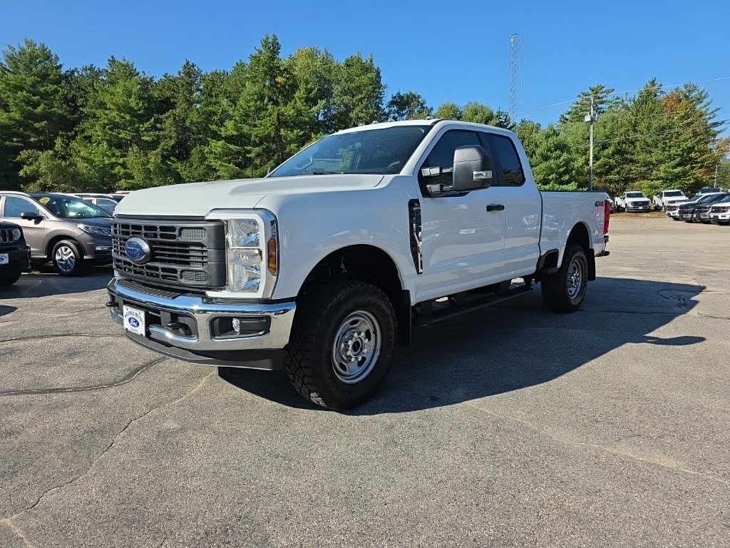 2026 Ford F-250 Super Duty XL's photo