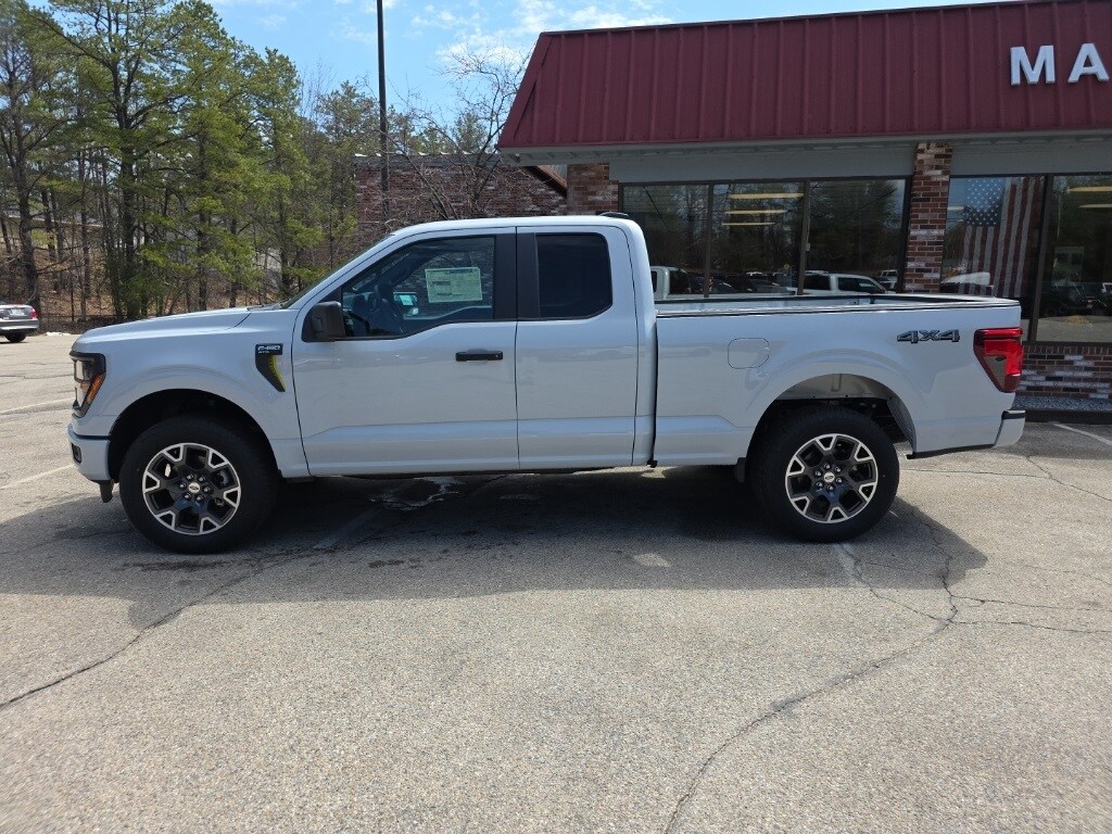 2025 Ford F-150 STX photo 2