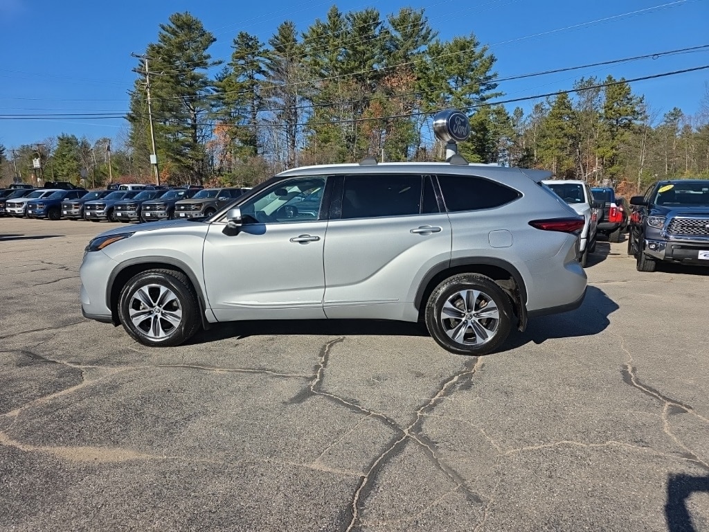 Used 2022 Toyota Highlander XLE SUV