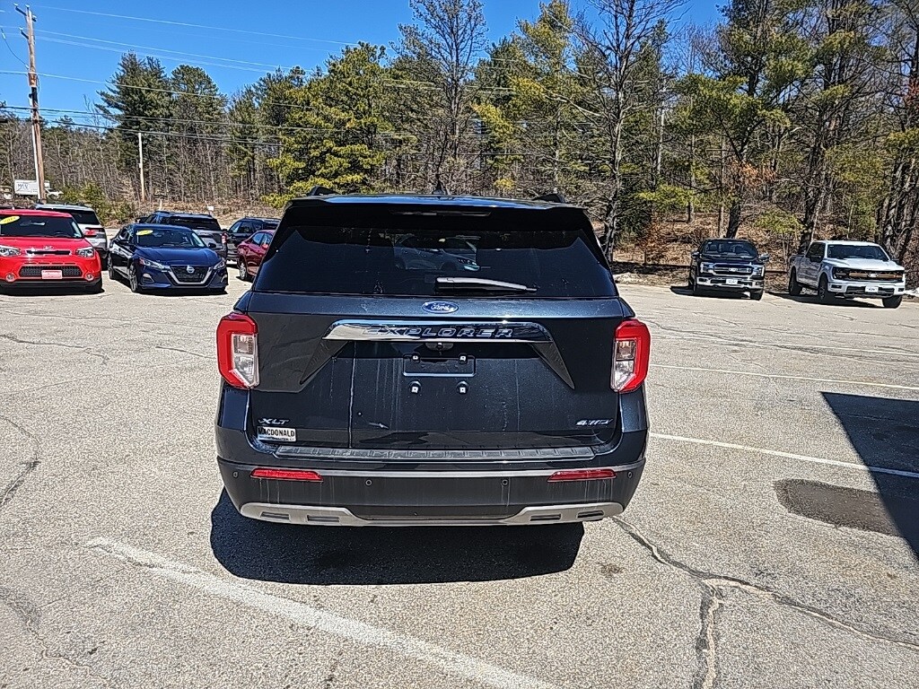 2022 Ford Explorer XLT photo 3