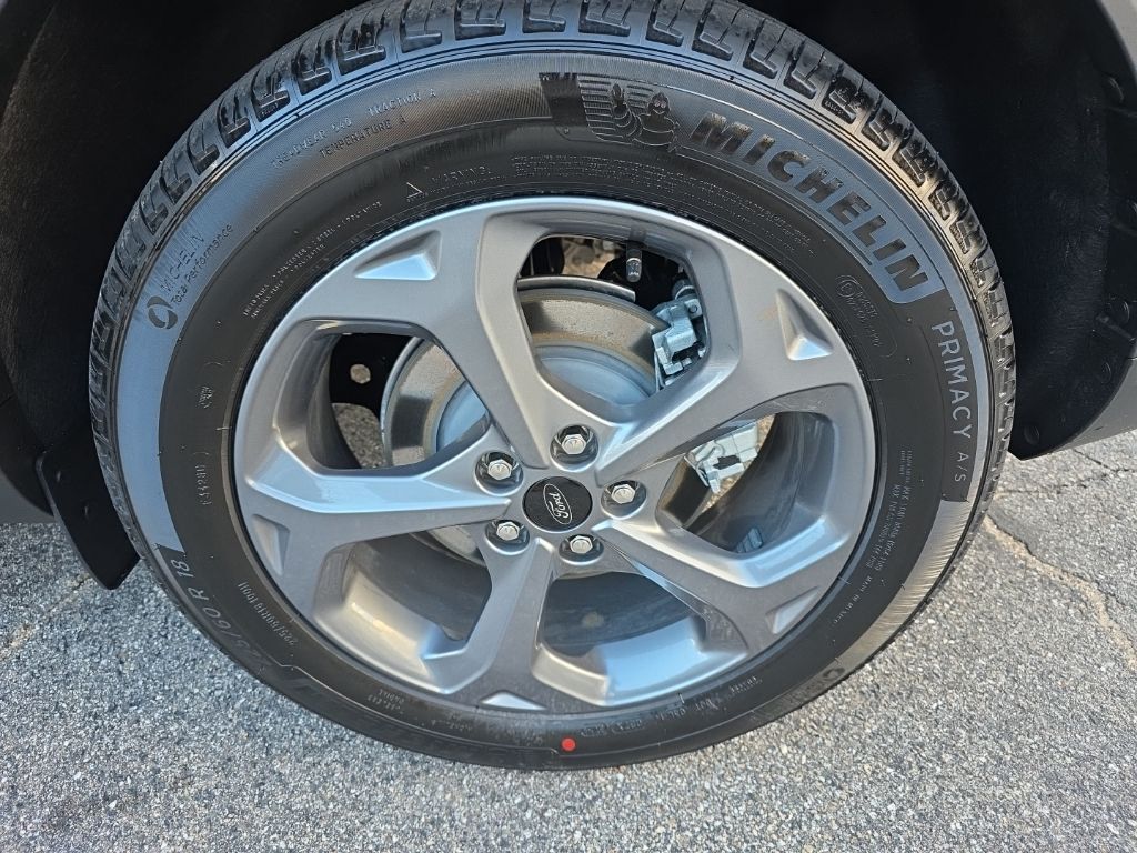 2026 Ford Escape ST-Line - Photo 9