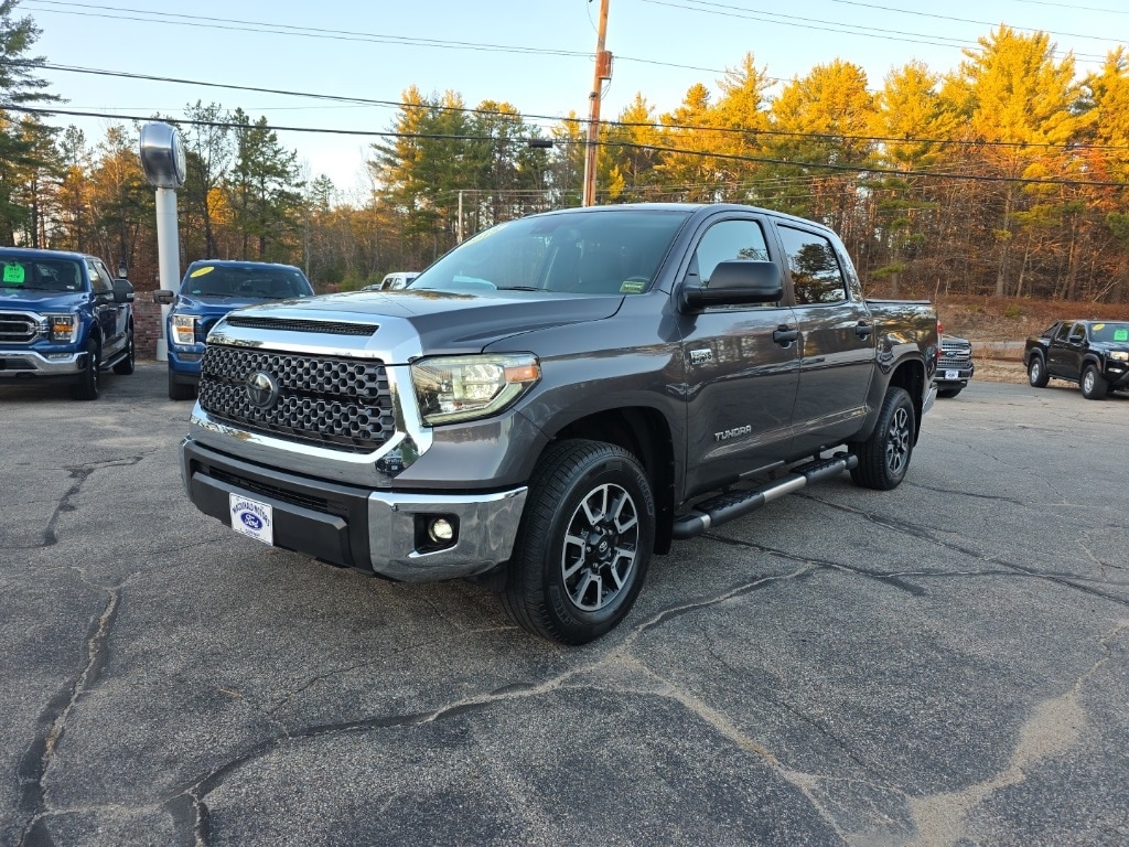2018 Toyota Tundra SR5's photo