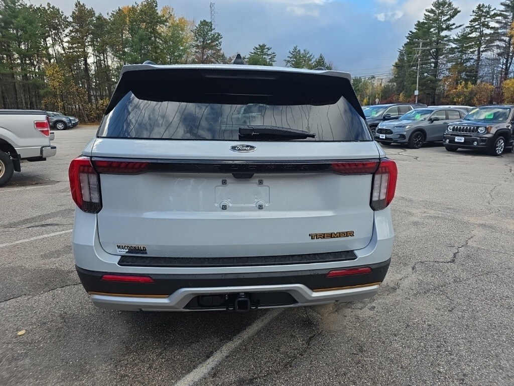 2026 Ford Explorer photo 3